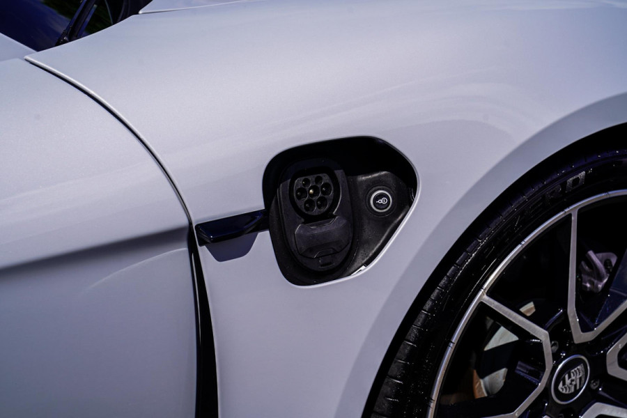 Porsche Taycan Sport Turismo 93 kWh Performance PLUS | Panorama | PASM | GT Sportstuur | 21inch RS Spyder | BOSE| Adaptieve Cruise