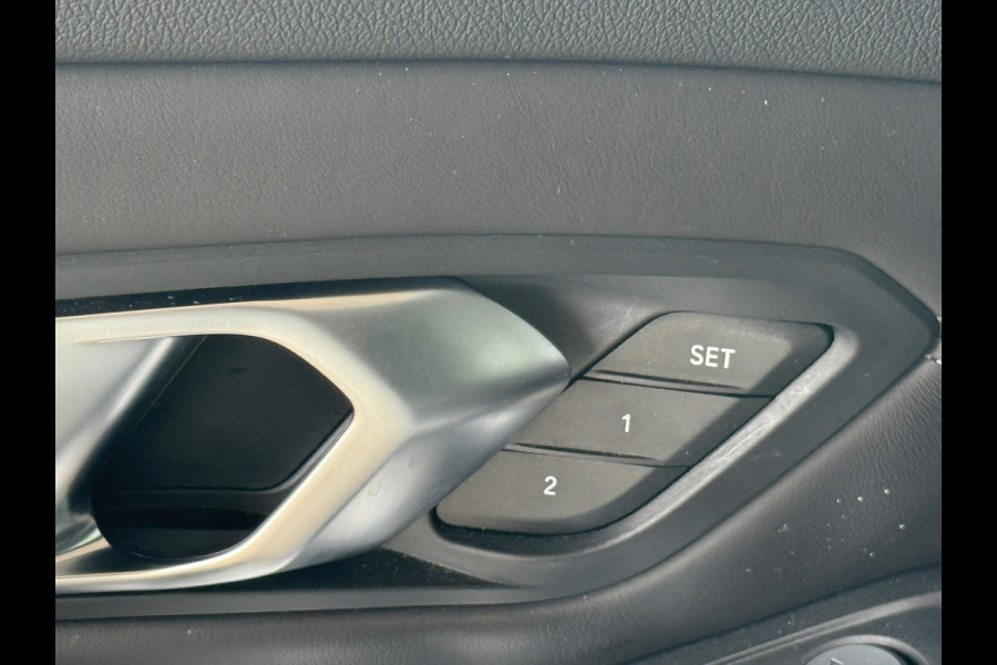 BMW 3 Serie M3 Competition Laser|Schuifdak|HuD|Memory|Harman