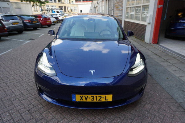 Tesla Model 3 Performance AWD 75 kWh Long Range | Liefhebbersconditie | 464pk | Origineel Nederlands Dealer onderhouden | Carbon Spoiler | Premium Audio | 20inch