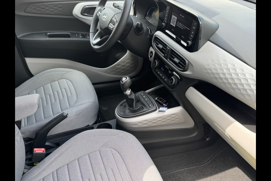 Hyundai i10 1.2 Stuurverwarming, Camera, Keyless, line assist, Alle opties! . Neem contact op en we maken een afspraak!