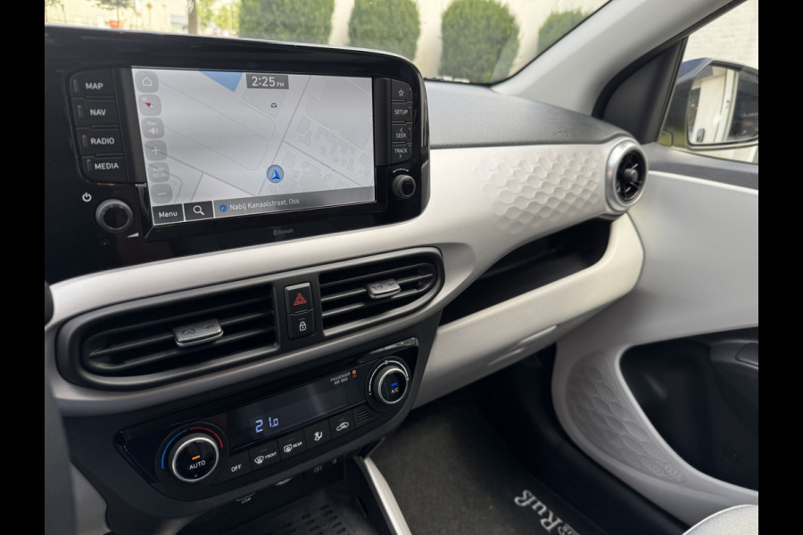 Hyundai i10 1.2 Stuurverwarming, Camera, Keyless, line assist, Alle opties! . Neem contact op en we maken een afspraak!