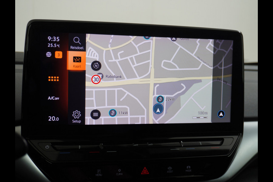 Volkswagen ID.4 170PK 52kWh Pure Cruise control adaptief Apple Carplay/Android Auto Navi Ecc Pdc Head-Up Display DAB Keyless Led Koplampen Lmv W Multimedia Pakket Plus Dynamische besturing Geluidsisolerend glas Connected services Draadloze telefoonlader Verkeersbord detectie Nieuwprijs € 40.405,-