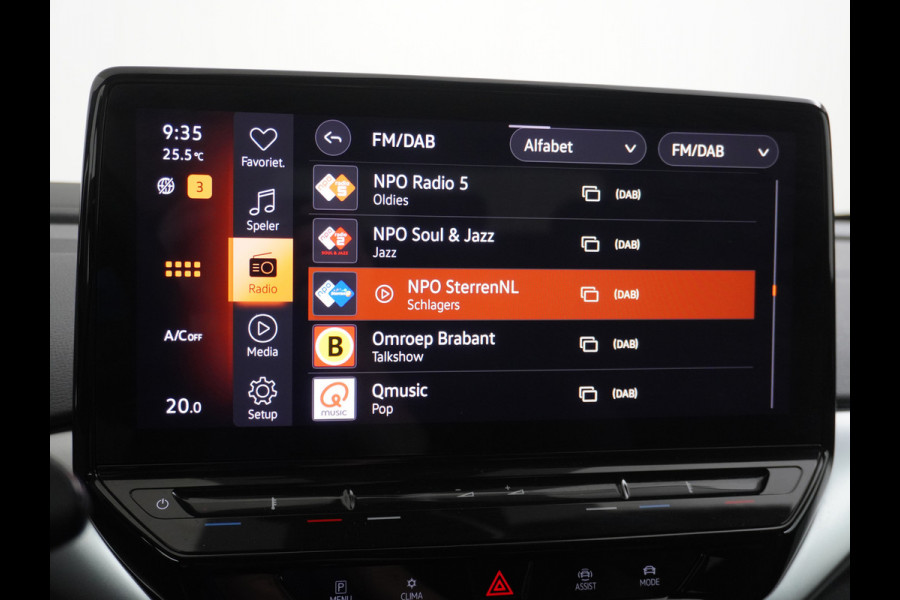 Volkswagen ID.4 170PK 52kWh Pure Cruise control adaptief Apple Carplay/Android Auto Navi Ecc Pdc Head-Up Display DAB Keyless Led Koplampen Lmv W Multimedia Pakket Plus Dynamische besturing Geluidsisolerend glas Connected services Draadloze telefoonlader Verkeersbord detectie Nieuwprijs € 40.405,-