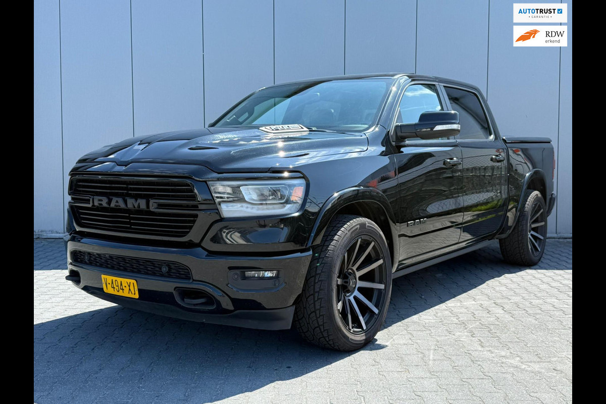 Dodge Ram 1500 5.7 V8 4x4 Crew Cab Laramie / Pano / Luchtvering / Elek sidesteps Dodge Ram 1500 5.7 V8 4x4 Crew Cab Laramie / Pano / Luchtvering / Elek sidesteps