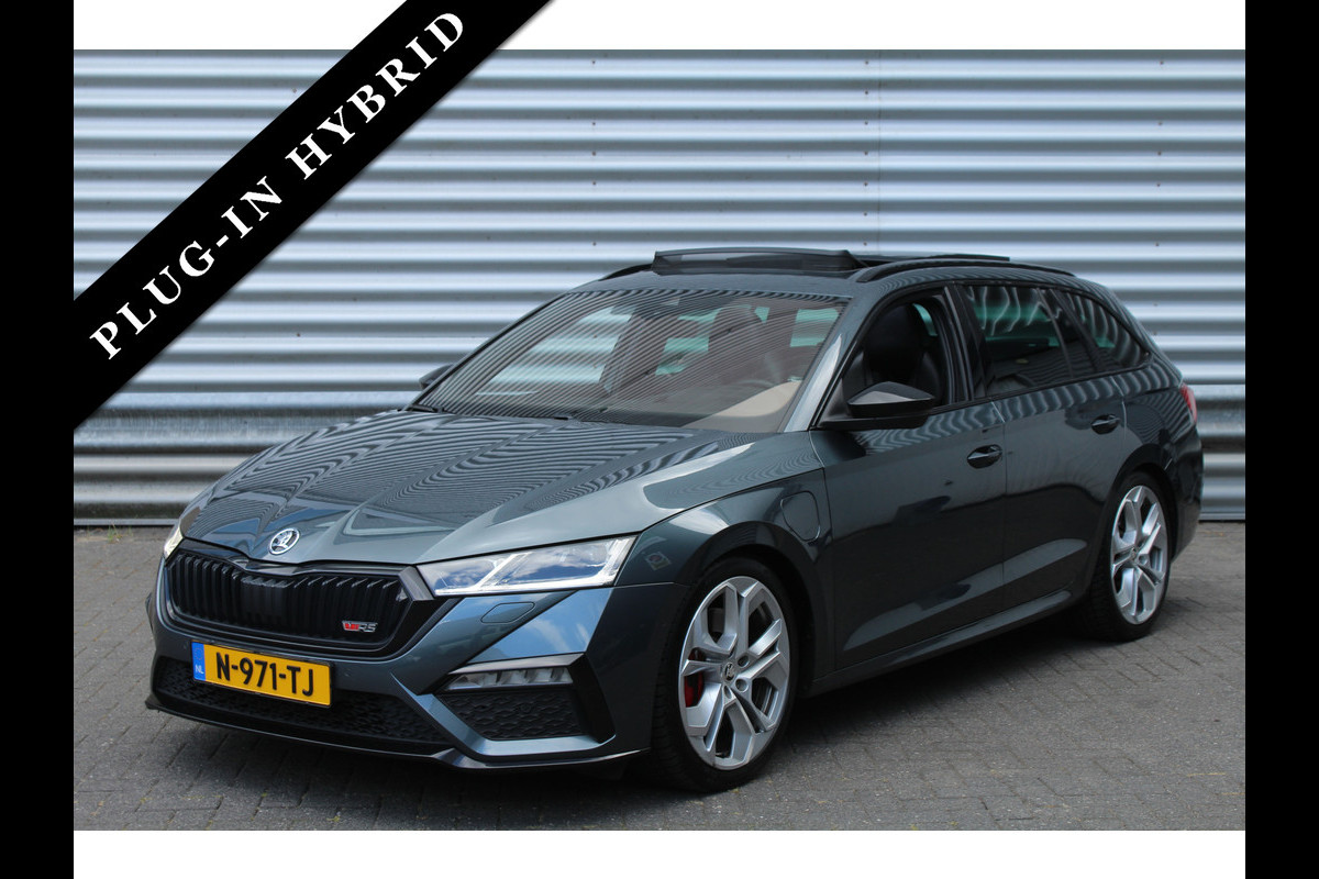 Škoda Octavia Combi 1.4 TSI 245pk RS iV PHEV Business DSG6 Panoramdak Clima Cruise Navi Camera Carplay HUD El. Klep 19"LMV Škoda Octavia Combi 1.4 TSI 245pk RS iV PHEV Business DSG6 Panoramdak Clima Cruise Navi Camera Carplay HUD El. Klep 19"LMV