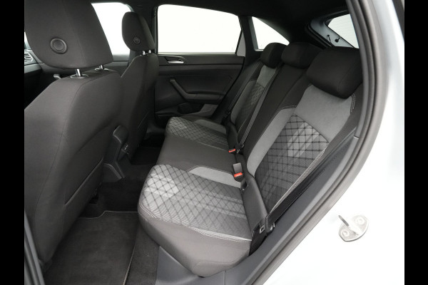 Volkswagen Taigo 1.0 TSI 110pk R-Line Panorama Clima Pdc Lm Velgen 88