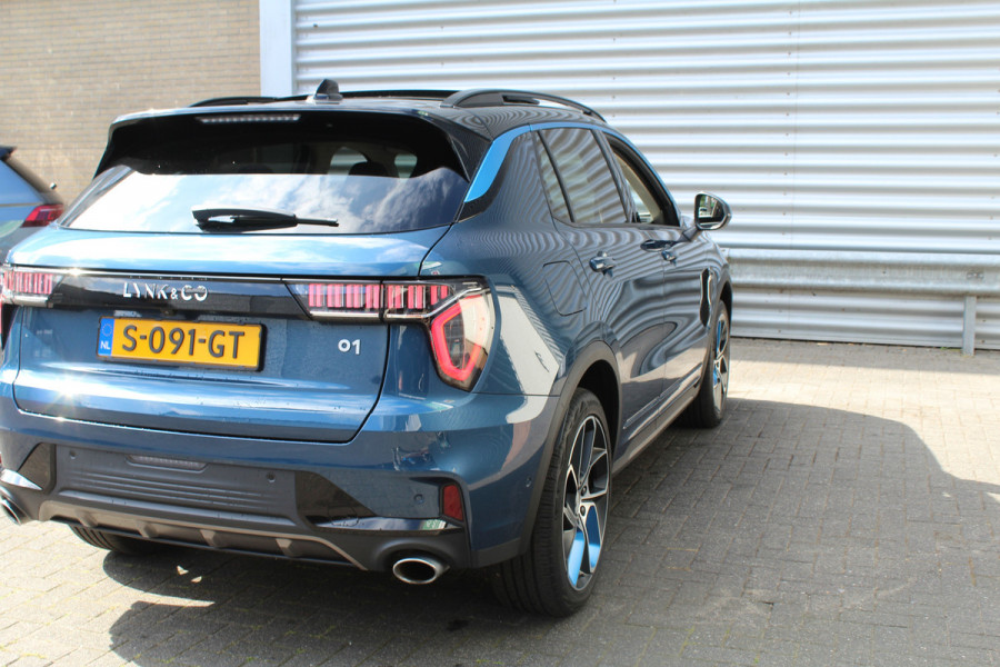 Lynk & Co 01 1.5 PHEV 262pk Automaat NL-Auto NAP BTW Clima Cruise Navi 360 Camera Panoramadak 20"LMV El. Klep