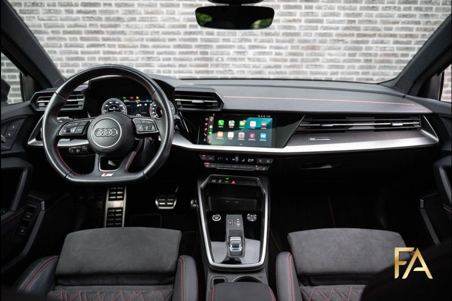 Audi A3 Sportback 45 TFSI e S edition Competition Panodak|Carbonpakket|RS Seats|MatrixLED|B&O|Massage