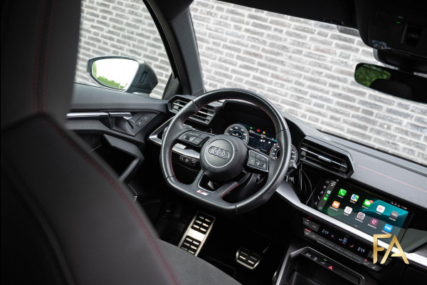 Audi A3 Sportback 45 TFSI e S edition Competition Panodak|Carbonpakket|RS Seats|MatrixLED|B&O|Massage