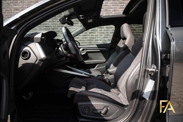 Audi A3 Sportback 45 TFSI e S edition Competition Panodak|Carbonpakket|RS Seats|MatrixLED|B&O|Massage