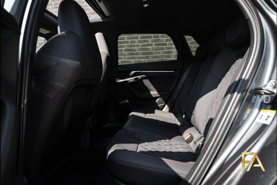 Audi A3 Sportback 45 TFSI e S edition Competition Panodak|Carbonpakket|RS Seats|MatrixLED|B&O|Massage