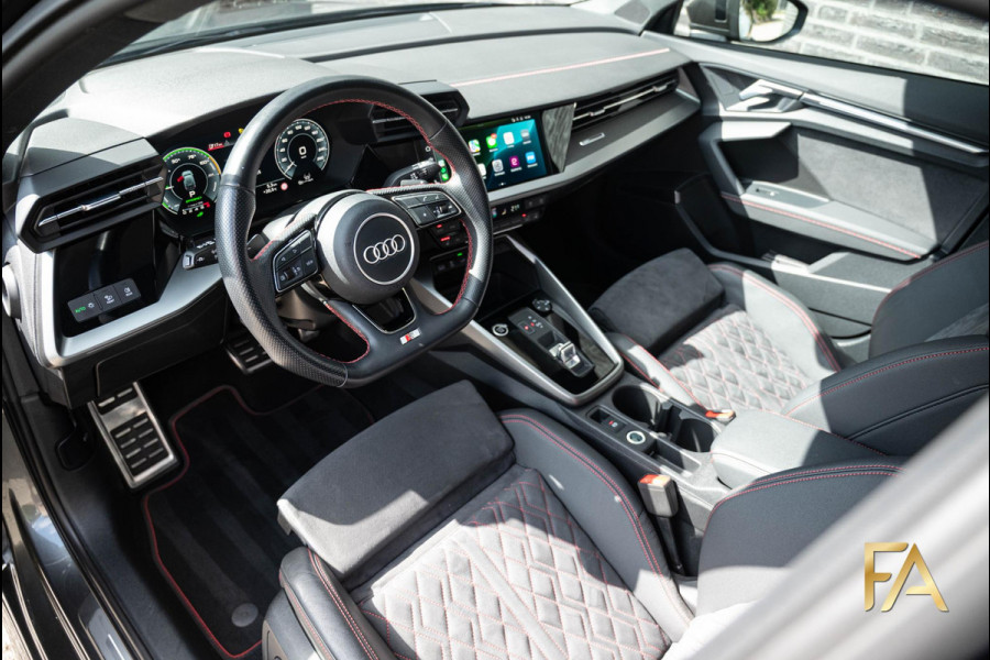 Audi A3 Sportback 45 TFSI e S edition Competition Panodak|Carbonpakket|RS Seats|MatrixLED|B&O|Massage