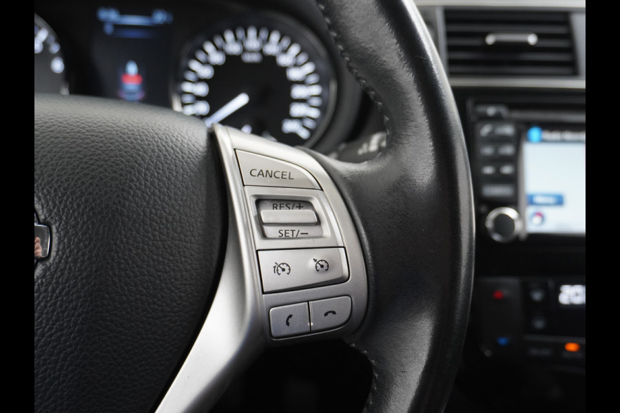 Nissan Pulsar T116PK Navi Ecc Camera N-Connecta Cruise control Lederen/stof bekleding Keyless DAB Led Regen-Lichtsensor 1.2 DIG-T N-Connecta Privacy Glas Lmv 17" Bluetooth Binnenspiegel automatisch dimmend 1.265KG Lage kosten in de wegenbelasting!