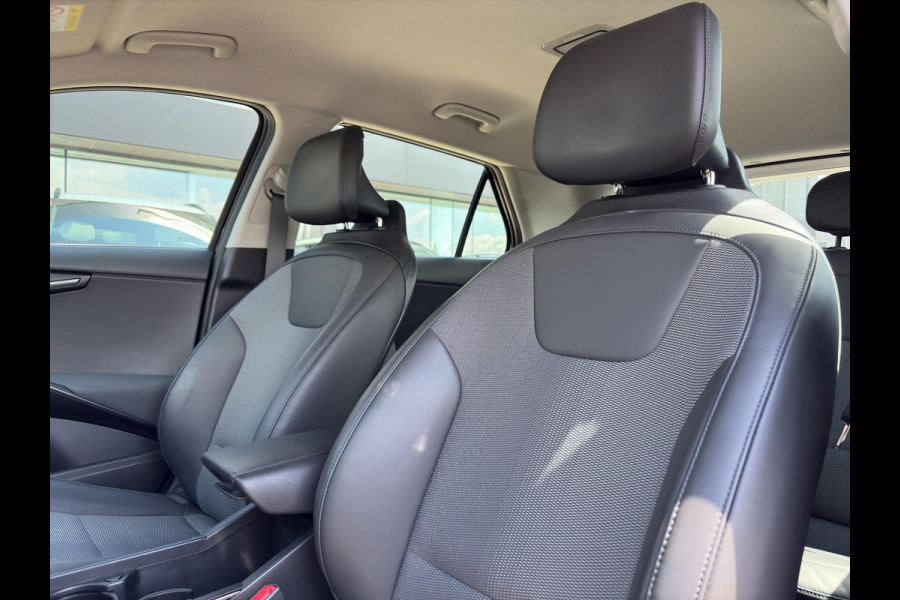 Kia Niro 1.6 GDi Hybrid DynamicLine Automaat | Navi | Clima | Carplay/Android auto | Lichtmetalen velgen | LED | Camera | Cruise |