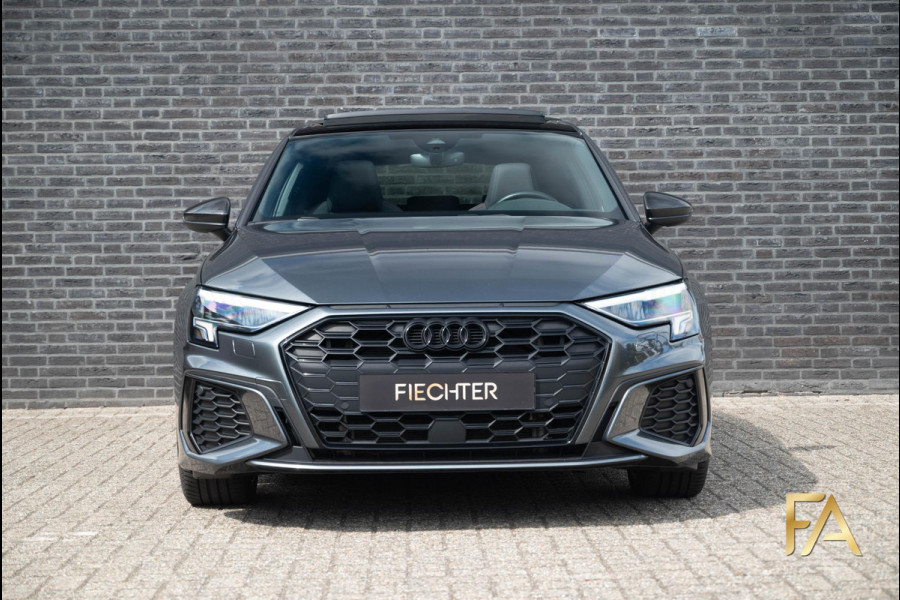 Audi A3 Sportback 45 TFSI e S edition Competition Panodak|Carbonpakket|RS Seats|MatrixLED|B&O|Massage