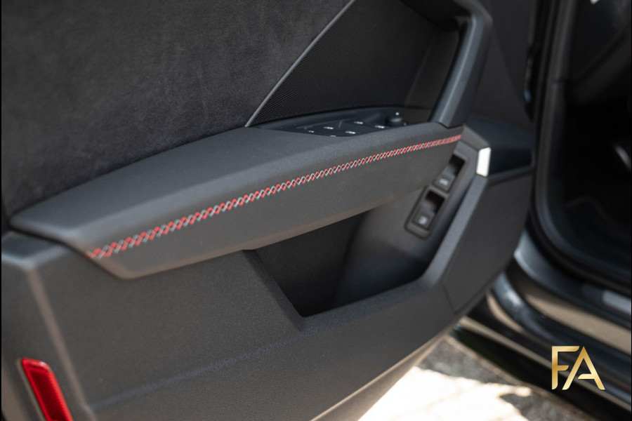 Audi A3 Sportback 45 TFSI e S edition Competition Panodak|Carbonpakket|RS Seats|MatrixLED|B&O|Massage