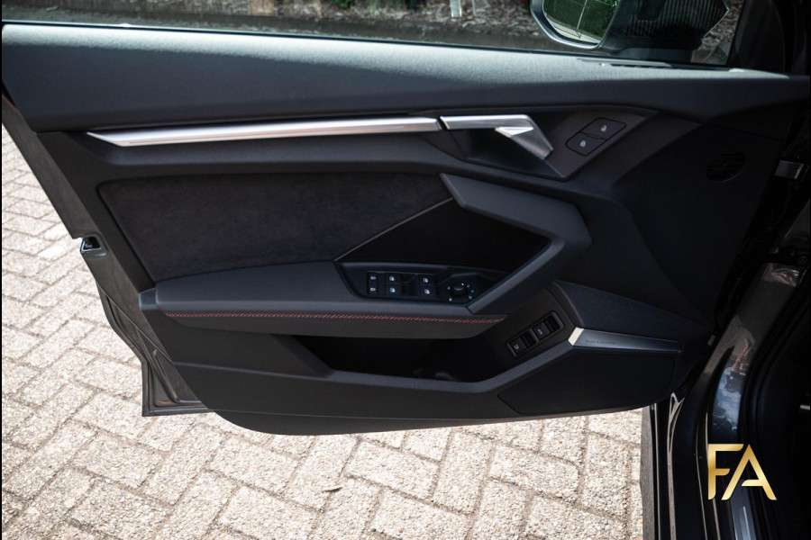 Audi A3 Sportback 45 TFSI e S edition Competition Panodak|Carbonpakket|RS Seats|MatrixLED|B&O|Massage