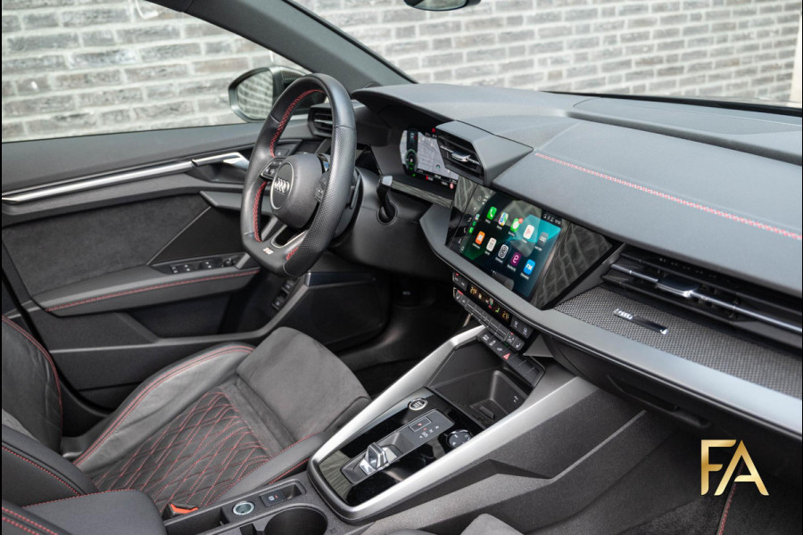 Audi A3 Sportback 45 TFSI e S edition Competition Panodak|Carbonpakket|RS Seats|MatrixLED|B&O|Massage