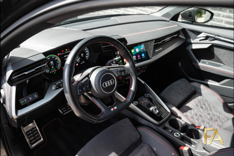 Audi A3 Sportback 45 TFSI e S edition Competition Panodak|Carbonpakket|RS Seats|MatrixLED|B&O|Massage