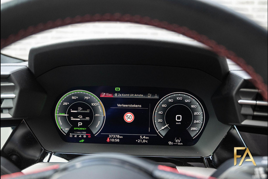 Audi A3 Sportback 45 TFSI e S edition Competition Panodak|Carbonpakket|RS Seats|MatrixLED|B&O|Massage