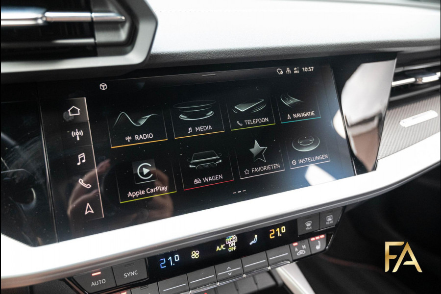 Audi A3 Sportback 45 TFSI e S edition Competition Panodak|Carbonpakket|RS Seats|MatrixLED|B&O|Massage
