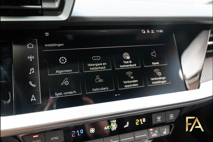 Audi A3 Sportback 45 TFSI e S edition Competition Panodak|Carbonpakket|RS Seats|MatrixLED|B&O|Massage