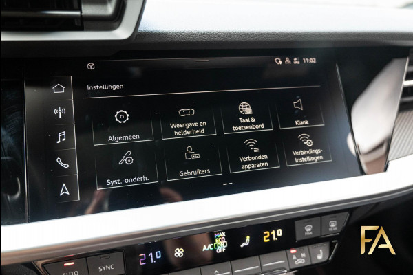 Audi A3 Sportback 45 TFSI e S edition Competition Panodak|Carbonpakket|RS Seats|MatrixLED|B&O|Massage