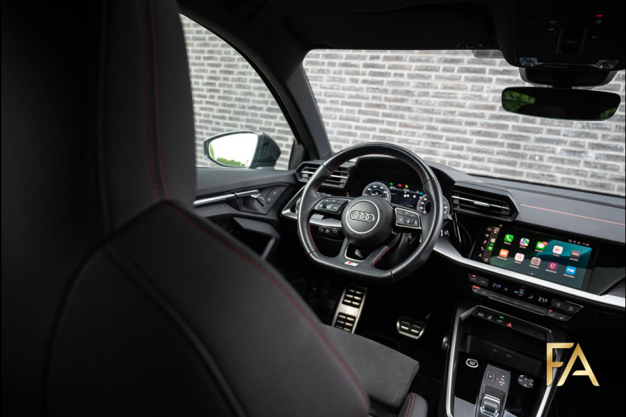 Audi A3 Sportback 45 TFSI e S edition Competition Panodak|Carbonpakket|RS Seats|MatrixLED|B&O|Massage