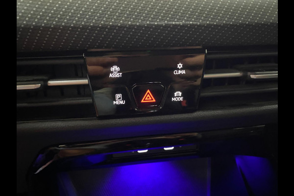 Volkswagen GOLF Variant R-Line 1.5 eTSI 150 PK DSG|Panorama|LED Matrix IQ |Navigatie|Travel Assist|Stoel & Stuurwiel verwarming |