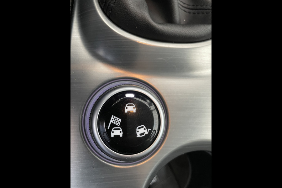 Fiat 500X 1.4 Turbo MultiAir Lounge Airco - Cruise control - Parkeersensoren achter - Licht metalen velgen 18 inch - navigatie - mistlampen voor - Multifunctioneel stuurwiel