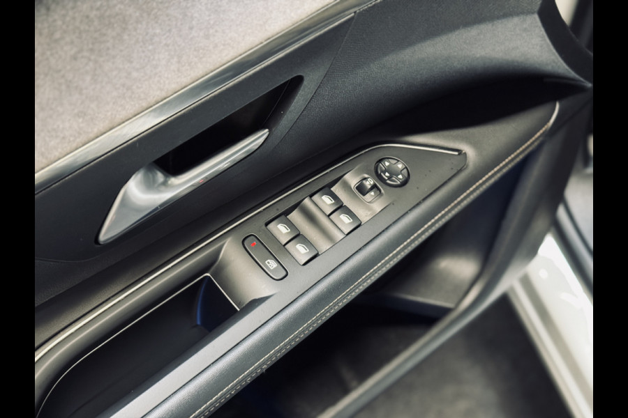 Peugeot 3008 1.6 HYbrid4 300 GT Pack Business | 19" | Panorama | Focal | Adapt.Cruise