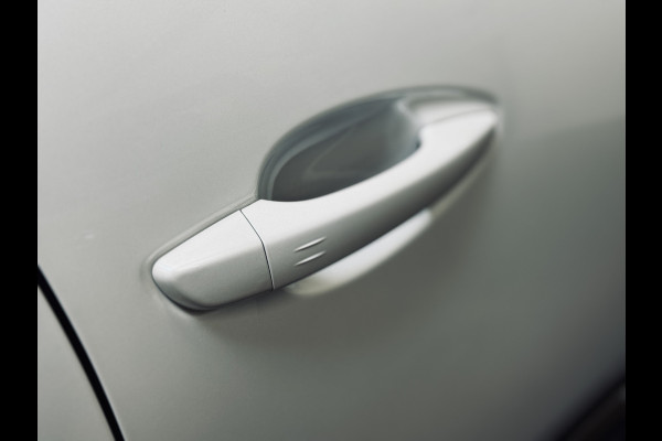 Peugeot 3008 1.6 HYbrid4 300 GT Pack Business | 19" | Panorama | Focal | Adapt.Cruise