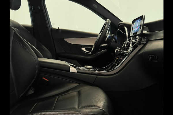 Mercedes-Benz C-Klasse Estate 180 / AMG / NL-auto / Leder / Camera