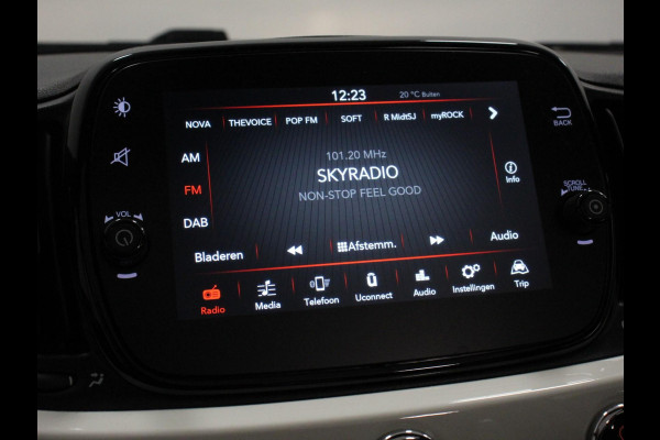 Fiat 500C 1.2 Automaat Lounge Navigatie Apple Carplay/Android Auto Cruise Control Airco Dab Parkeersensoren Achter Lichtmetalen Velgen
