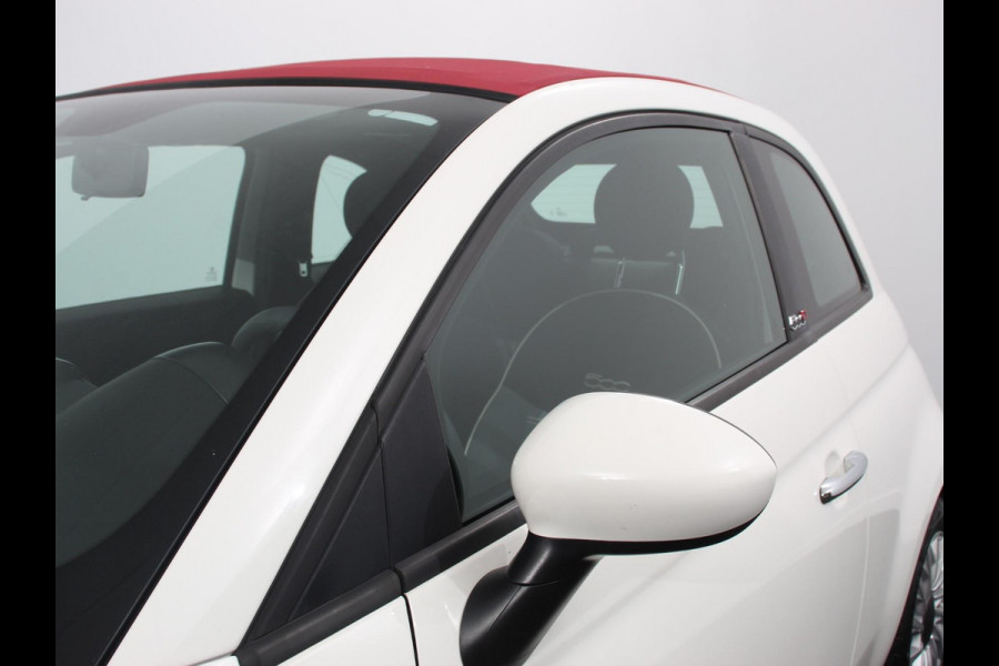 Fiat 500C 1.2 Automaat Lounge Navigatie Apple Carplay/Android Auto Cruise Control Airco Dab Parkeersensoren Achter Lichtmetalen Velgen