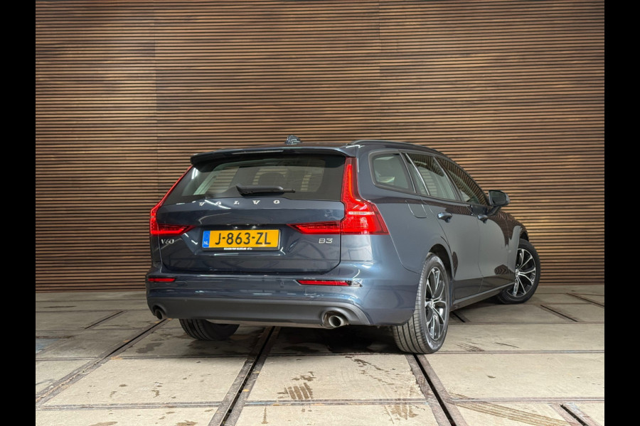 Volvo V60 2.0 B3 Momentum | Navigatie | Trekhaak | BTW-Auto