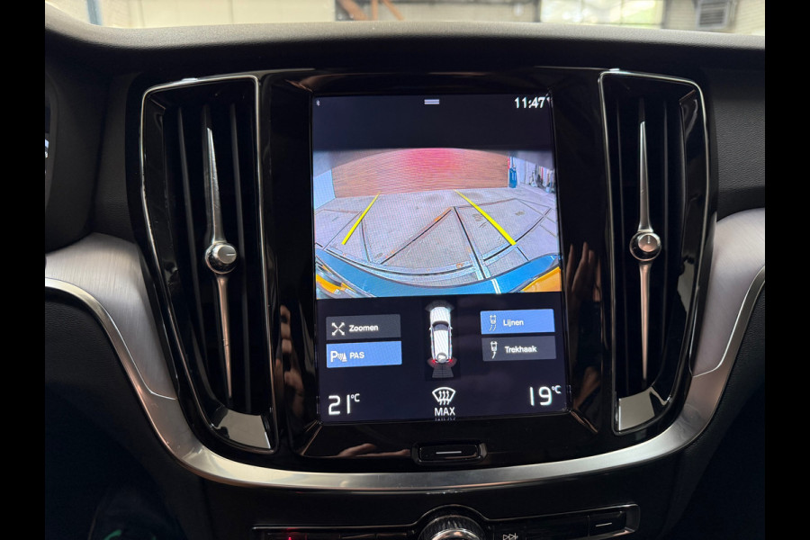 Volvo V60 2.0 B3 Momentum | Navigatie | Trekhaak | BTW-Auto