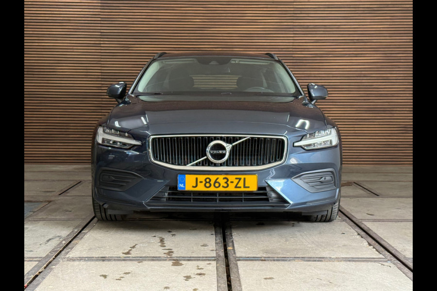 Volvo V60 2.0 B3 Momentum | Navigatie | Trekhaak | BTW-Auto