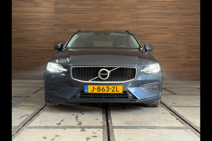 Volvo V60 2.0 B3 Momentum | Navigatie | Trekhaak | BTW-Auto