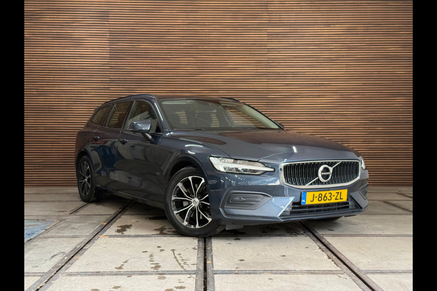 Volvo V60 2.0 B3 Momentum | Navigatie | Trekhaak | BTW-Auto