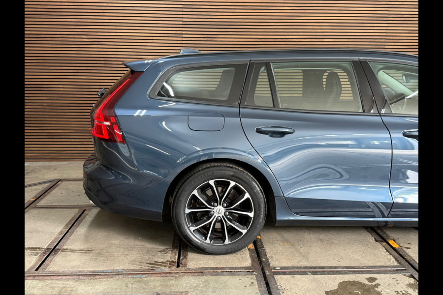 Volvo V60 2.0 B3 Momentum | Navigatie | Trekhaak | BTW-Auto