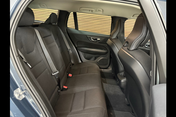 Volvo V60 2.0 B3 Momentum | Navigatie | Trekhaak | BTW-Auto