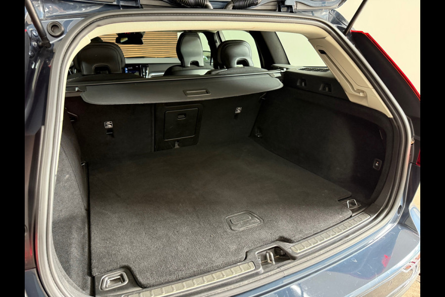 Volvo V60 2.0 B3 Momentum | Navigatie | Trekhaak | BTW-Auto