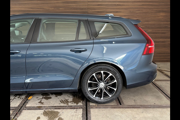 Volvo V60 2.0 B3 Momentum | Navigatie | Trekhaak | BTW-Auto