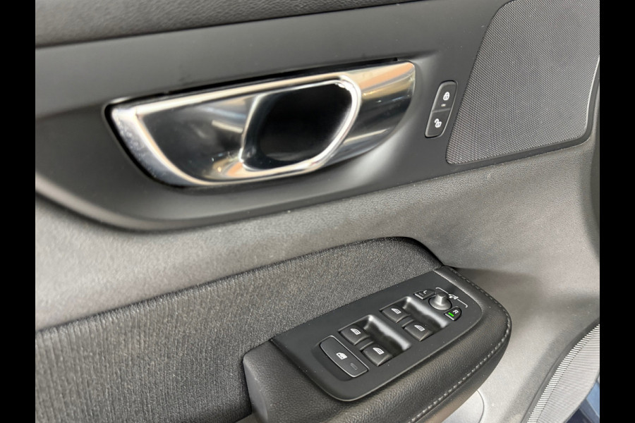 Volvo V60 2.0 B3 Momentum | Navigatie | Trekhaak | BTW-Auto