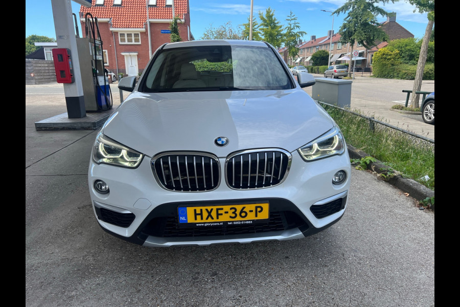 BMW X1 XDrive25i PANO,AUTOMAAT,PDC