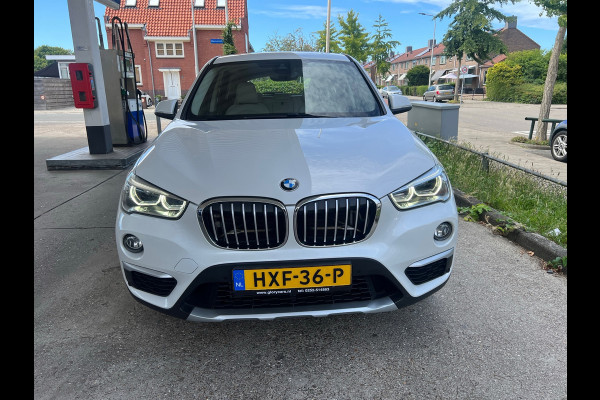 BMW X1 XDrive25i PANO,AUTOMAAT,PDC