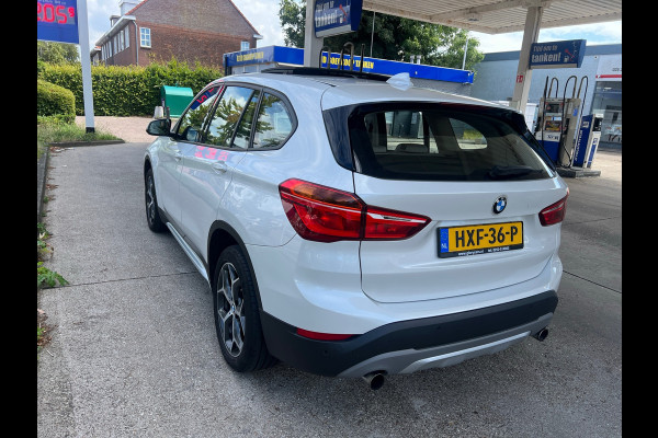 BMW X1 XDrive25i PANO,AUTOMAAT,PDC