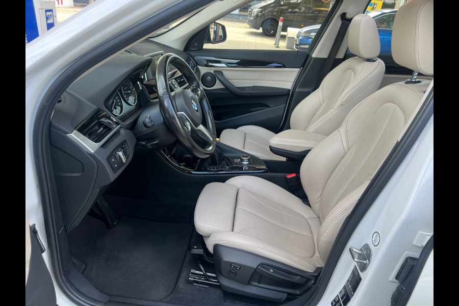 BMW X1 XDrive25i PANO,AUTOMAAT,PDC