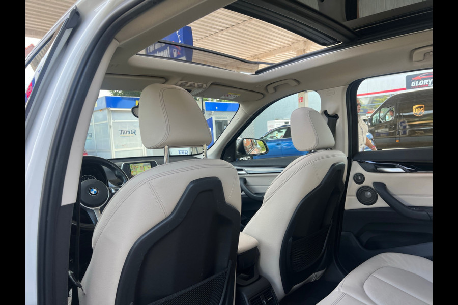 BMW X1 XDrive25i PANO,AUTOMAAT,PDC